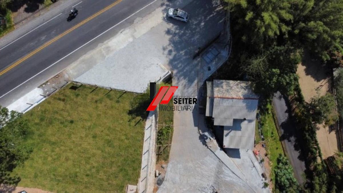 Terreno para alugar na Lagoa da Conceição em Florianópolis proximo escola sarapiquá