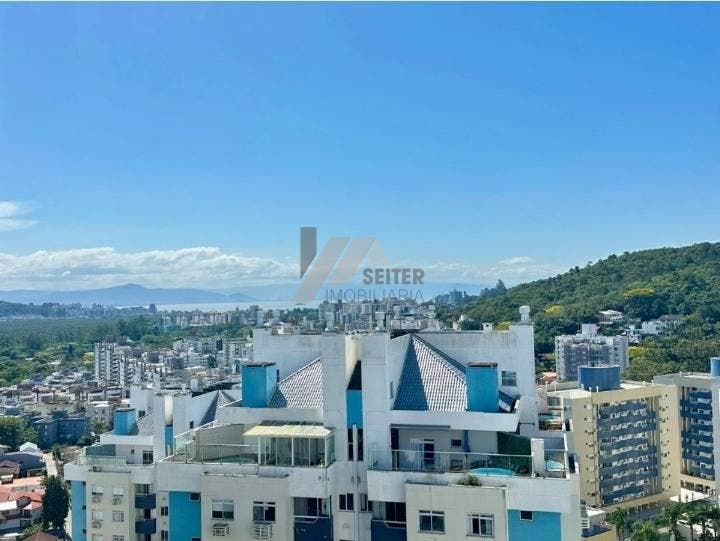 Apartamento á venda Itacorubi Florianópolis.
