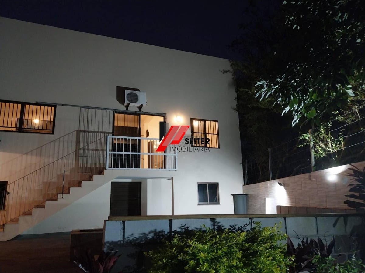Casa com 4 dormitórios sendo 2 suíte à venda no bairro Pantanal