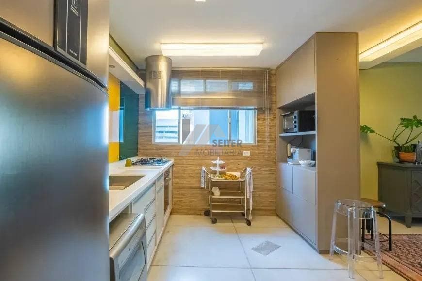 Apartamento com 5 quartos, Centro - Florianópolis