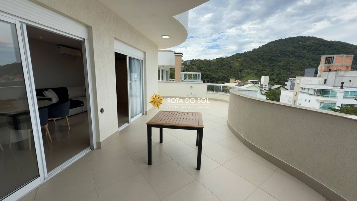 Acrópole Residencial Cobertura vista mar à venda Praia Quatro Ilhas Bombinhas SC
