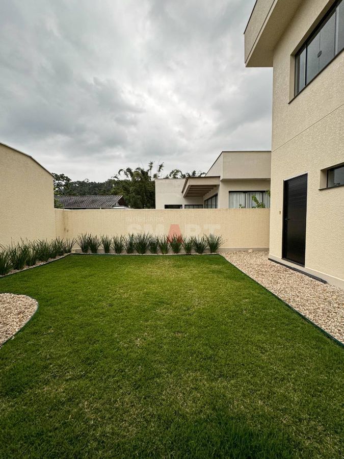Casa Alto Com 1 Suíte mais 2 Quartos e Piscina Padrão Jaraguá do Sul