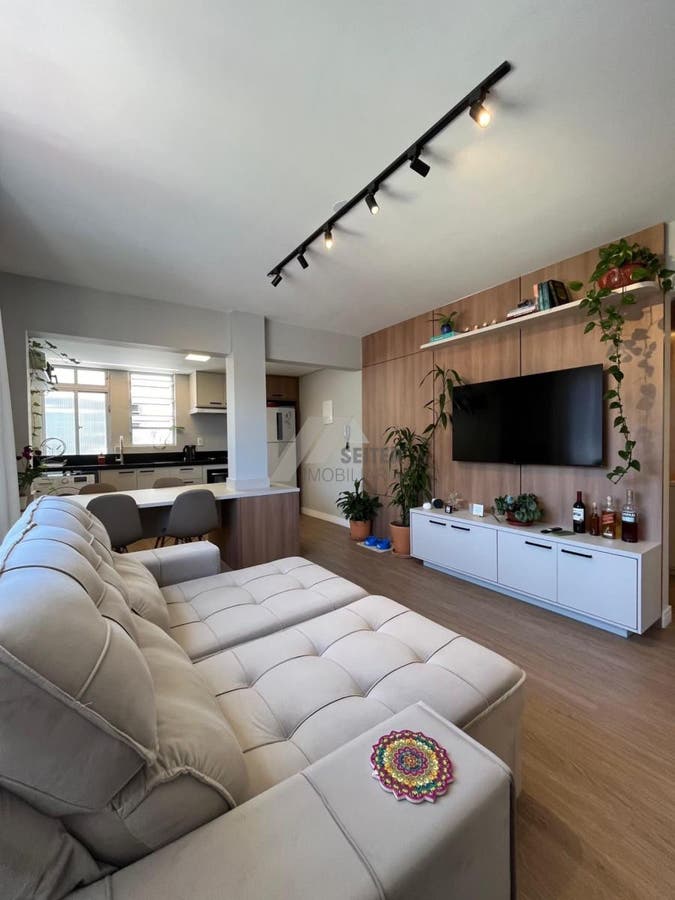 Apartamento com 2 quartos, Centro - Florianópolis
