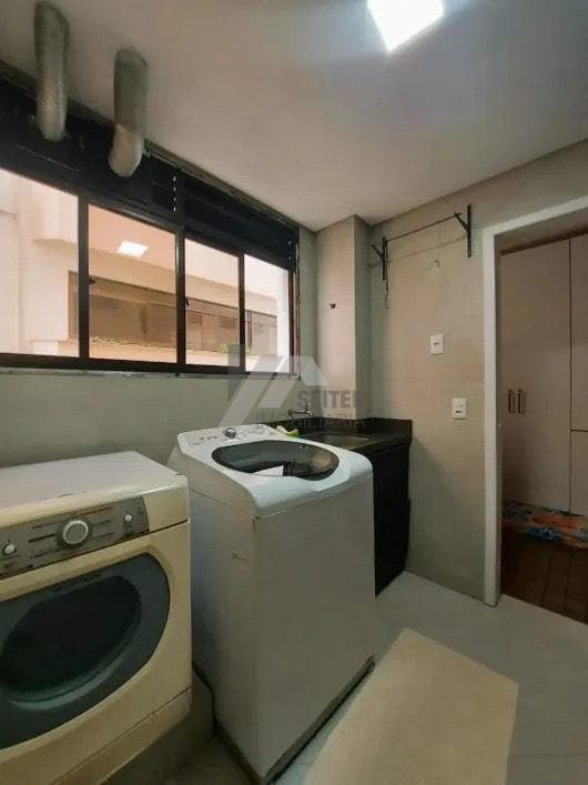 Apartamento com 3 quartos, Centro - Florianópolis