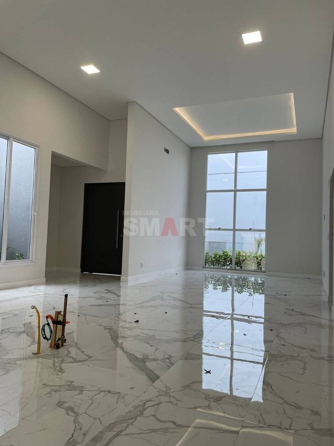 Casa Térrea com 3 Suítes e Piscina na Barra do Rio Cerro
