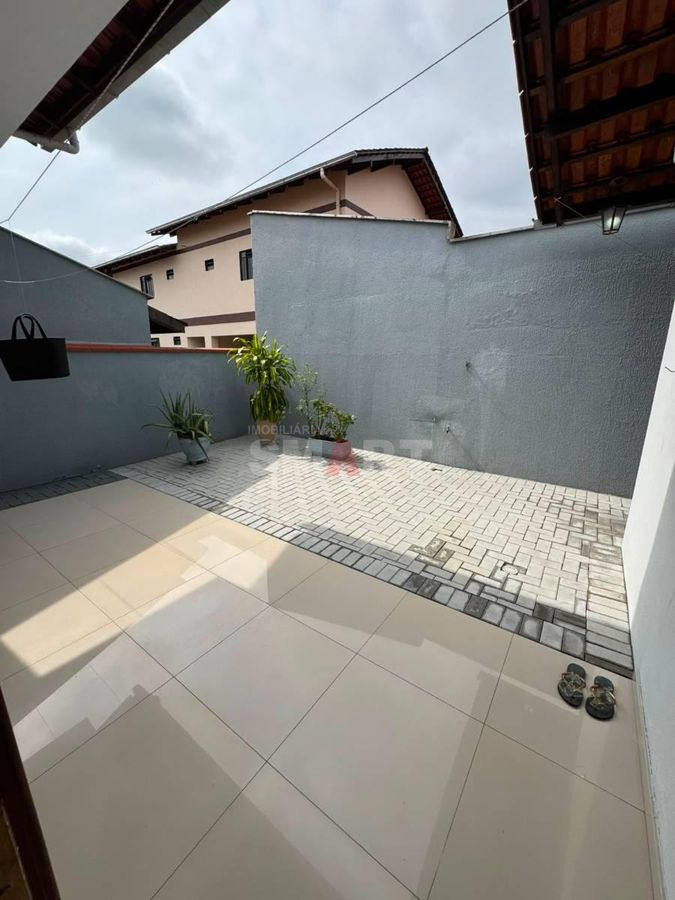 Casa Mobiliada no Rau com uma Suíte e 2 Quartos