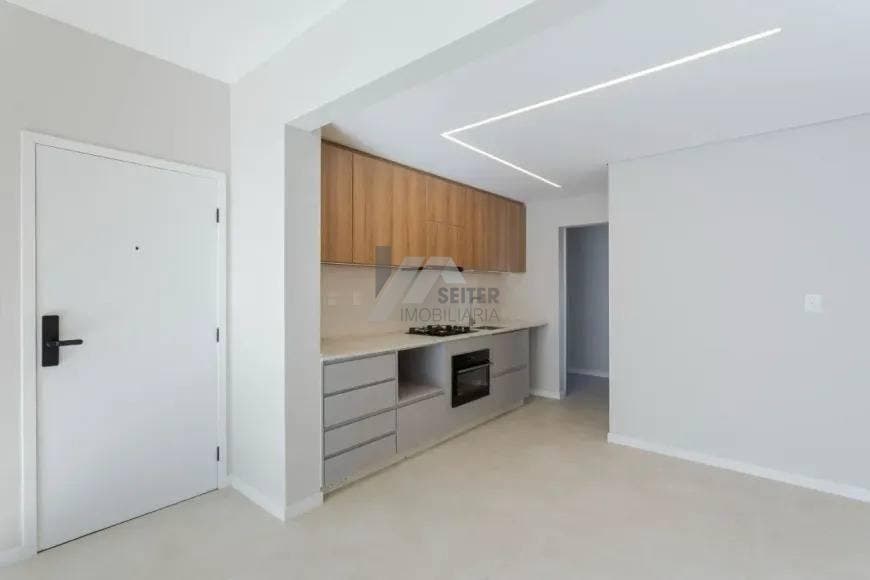 Apartamento com 3 quartos, Centro - Florianópolis