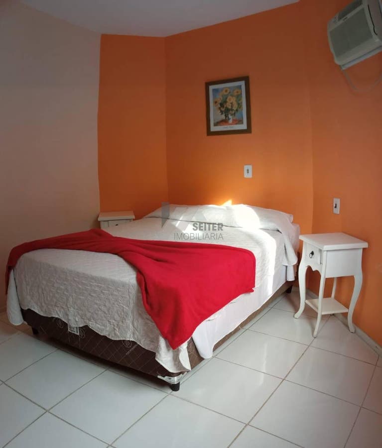 Apartamento de um dormitório para venda no centro de Canasvieiras
