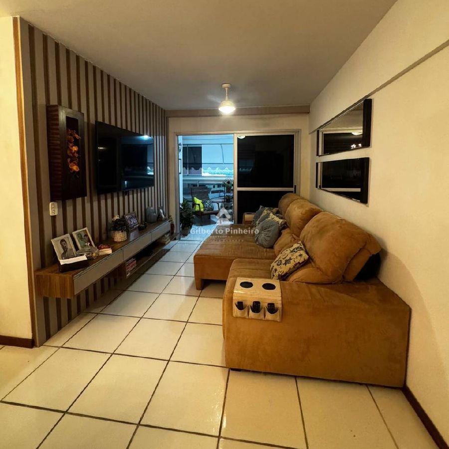 Apartamento à Venda no Centro de Guarapari com 3 Quartos