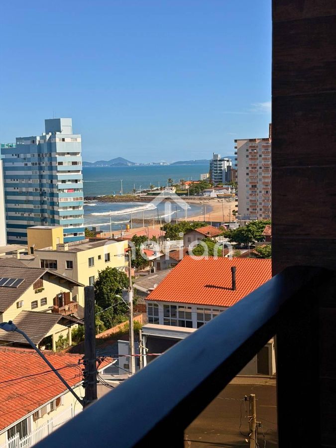 Apartamento com vista mar a 200m da praia com 3 quartos, Centro - Barra Velha