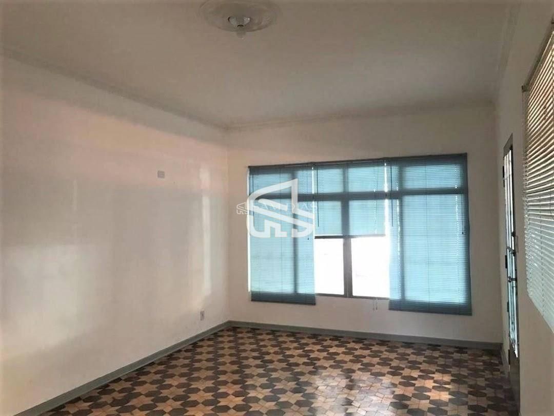Casa, 4 quartos, 228 m² - Foto 1