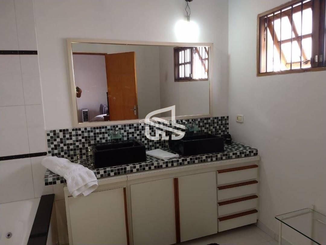 Casa, 5 quartos, 350 m² - Foto 22