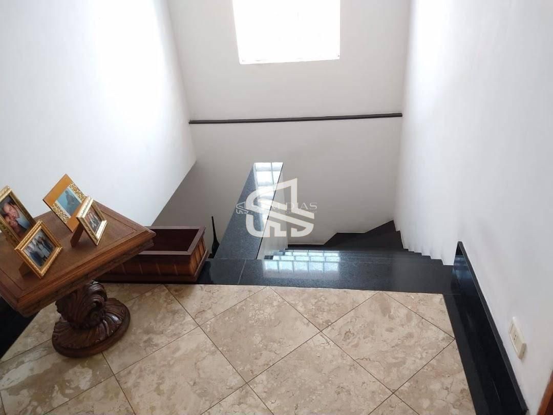 Casa, 5 quartos, 350 m² - Foto 24