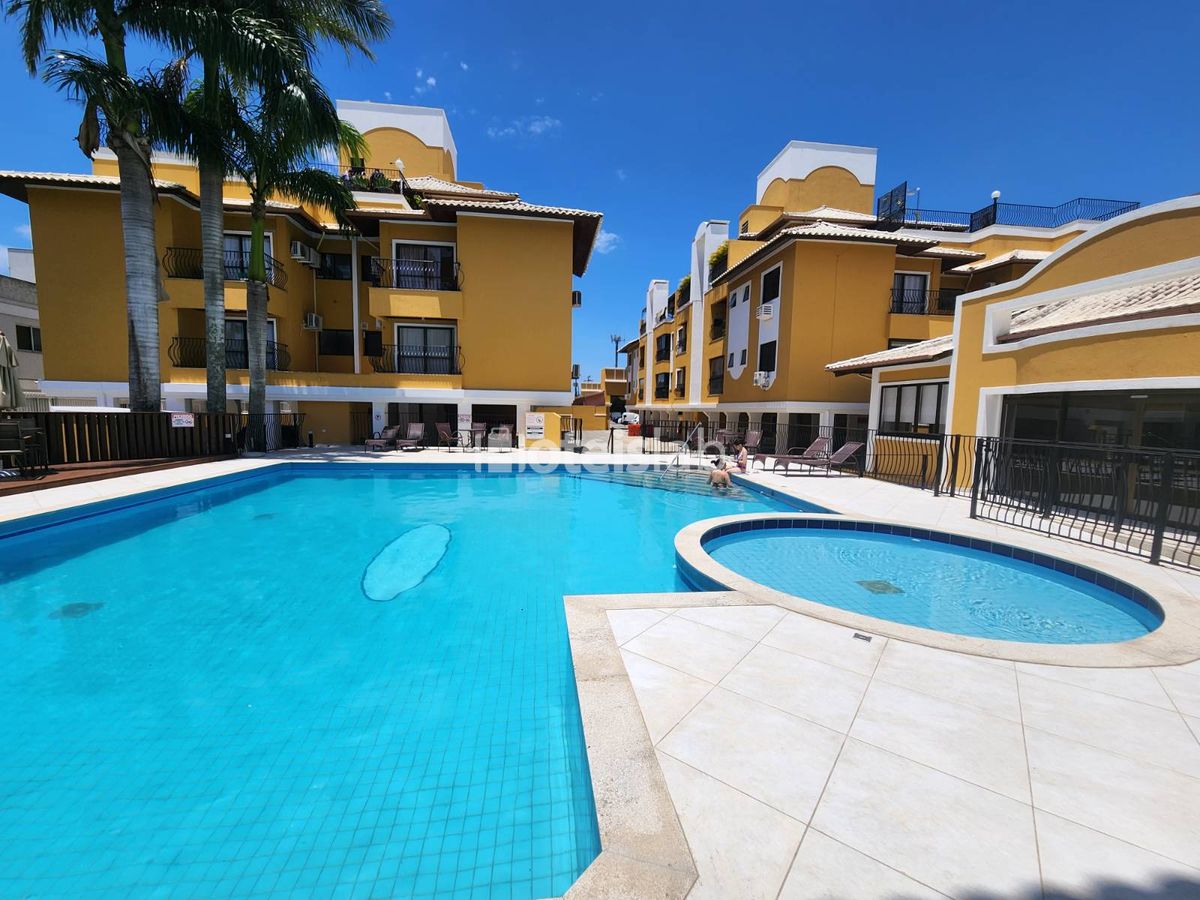 Lindo apto de 2 quartos com piscina a 300m da praia