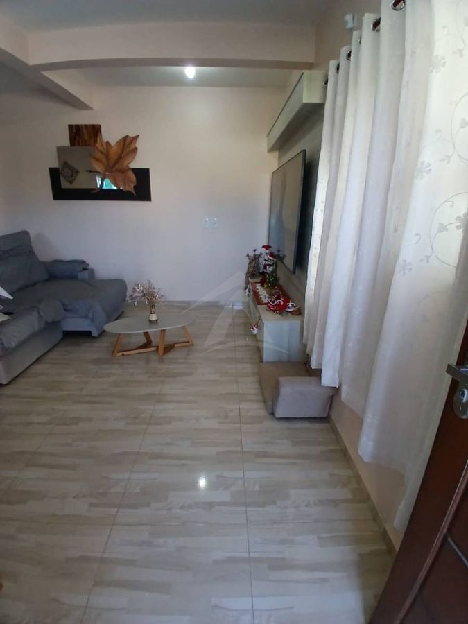 Sobrado de esquina, 3 dormitórios sendo 1 suite, itapema do norte