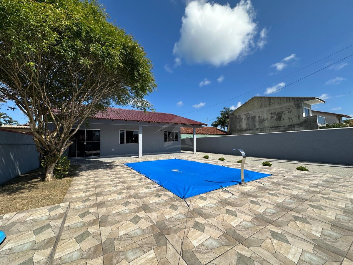 Casa com piscina, 2 quartos sendo 1 suíte, são josé