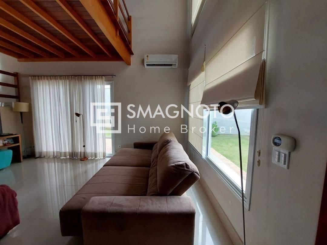 Vendo Sobrado no condomínio Aguas de São Pedro 3 suítes, piscina e excelente nível de acabamento!
