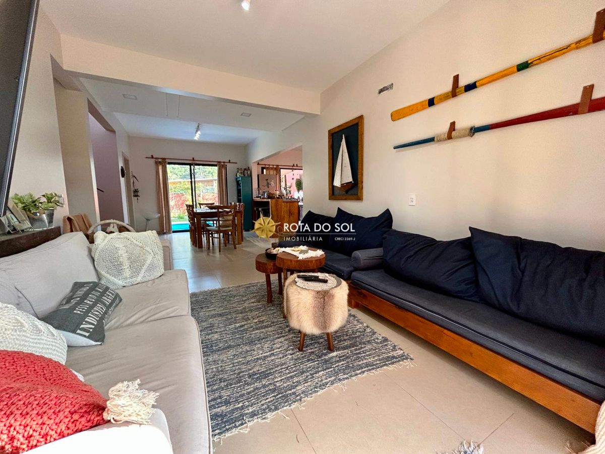 Casa à venda 4 quartos com piscina Praia Mariscal Bombinhas SC - 10