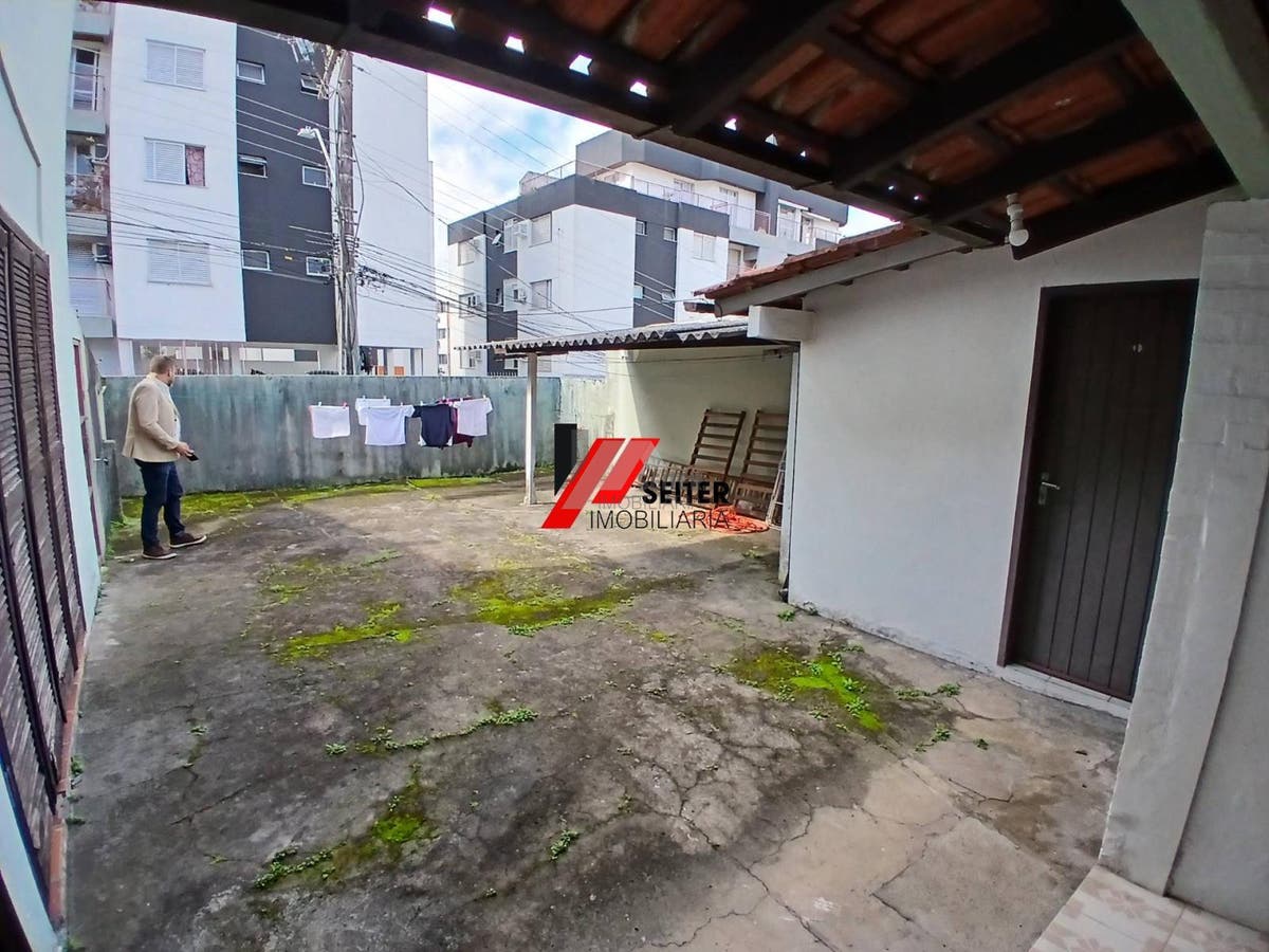 Casa a venda na carvoeira, Florianópolis.
