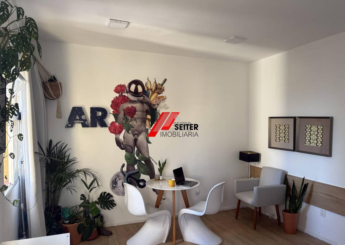 Sala Comercial à Venda no Centro em Florianópolis - foto 3