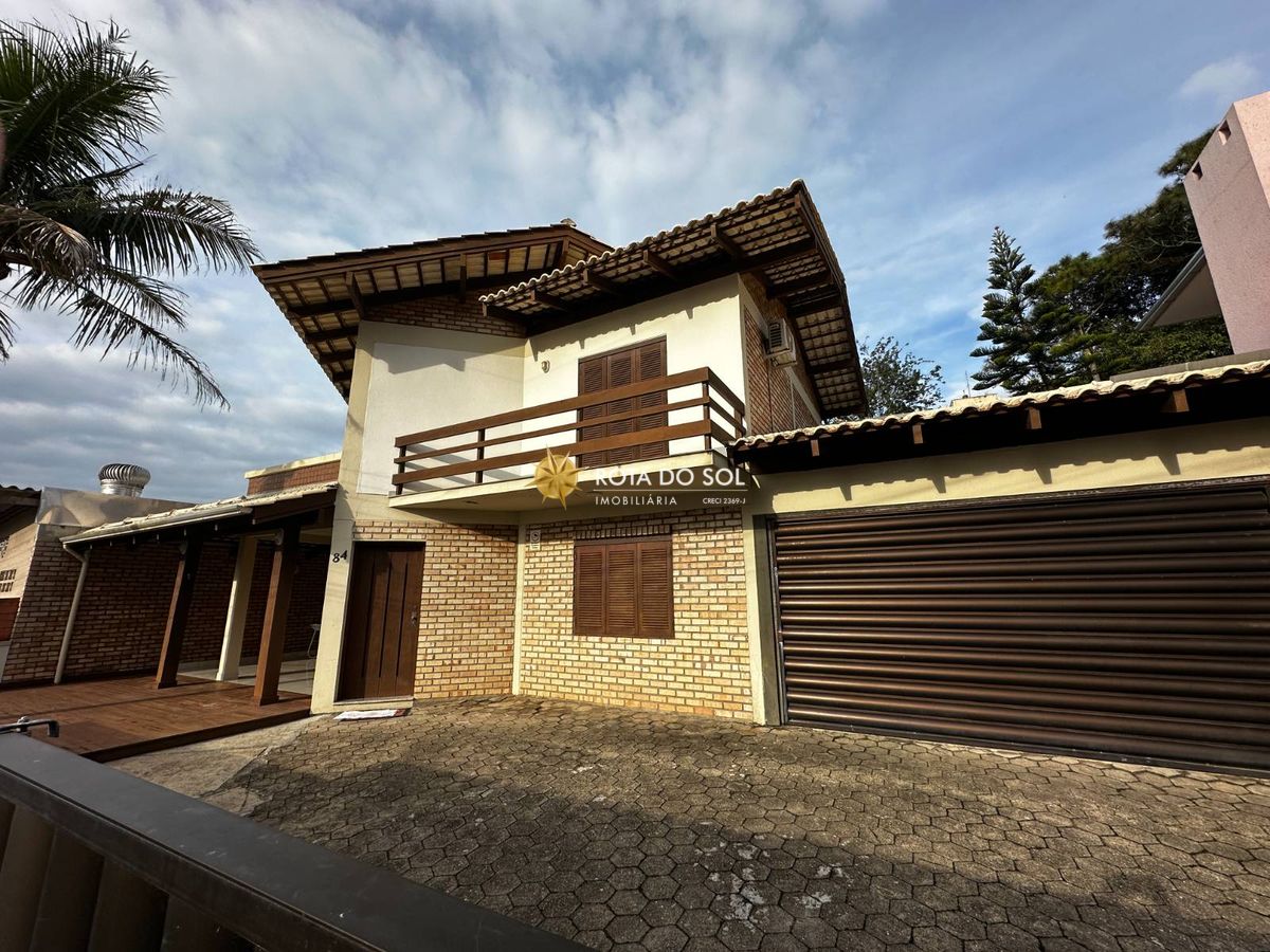Casa de praia à venda quadra mar à venda Praia Centro Bombinhas SC - 32