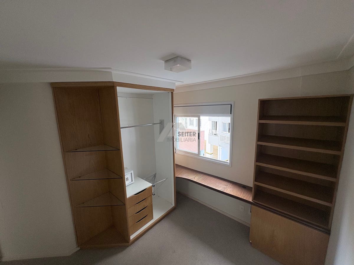 Apartamento de 3 Dormitorios a Venda Florianopolis Centro
