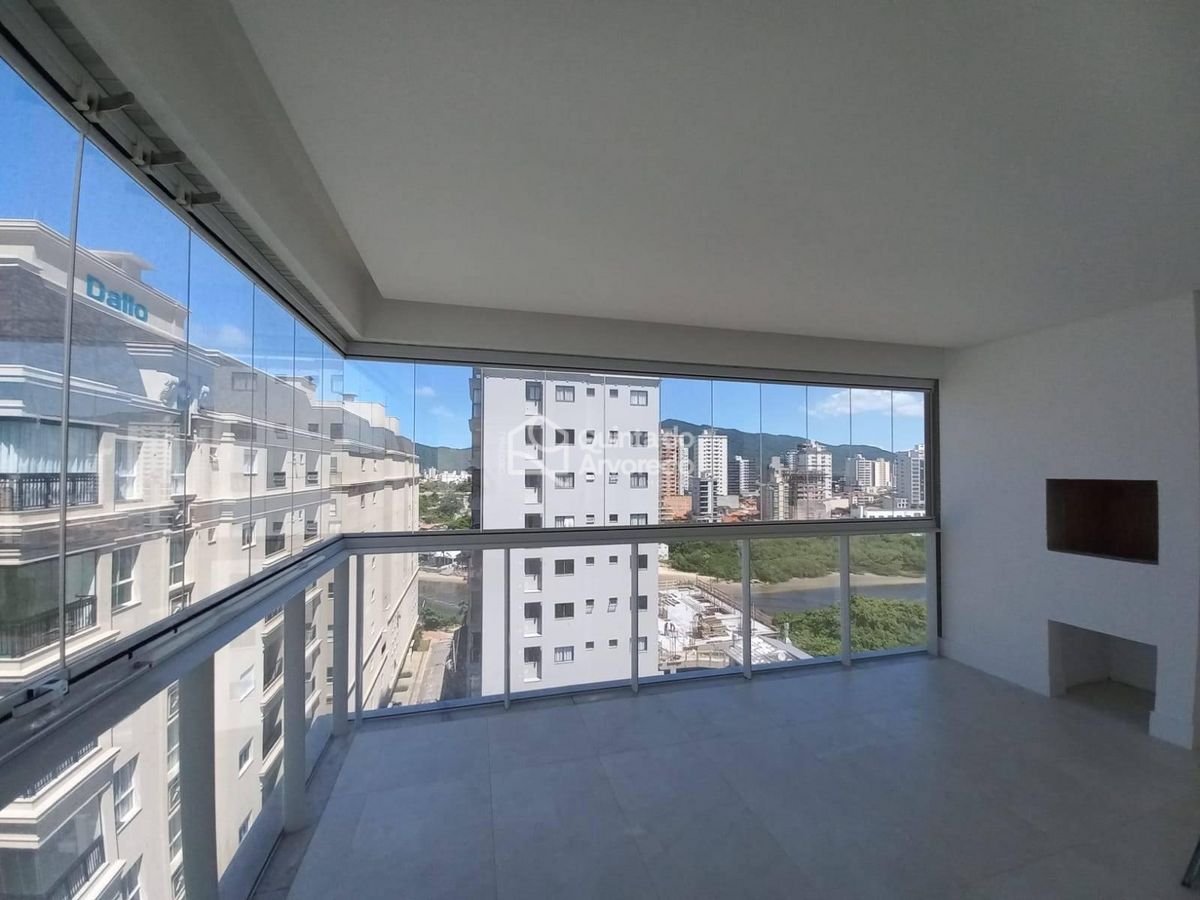APARTAMENTO EM MEIA PRAIA - Apartamento em Meia Praia, Itapema - à venda - Quinta do Arvoredo Imóveis
