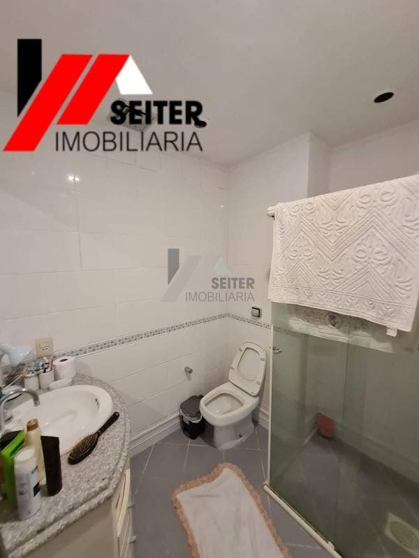 Apartamento de 3 dormitórios a venda Centro de Florianópolis