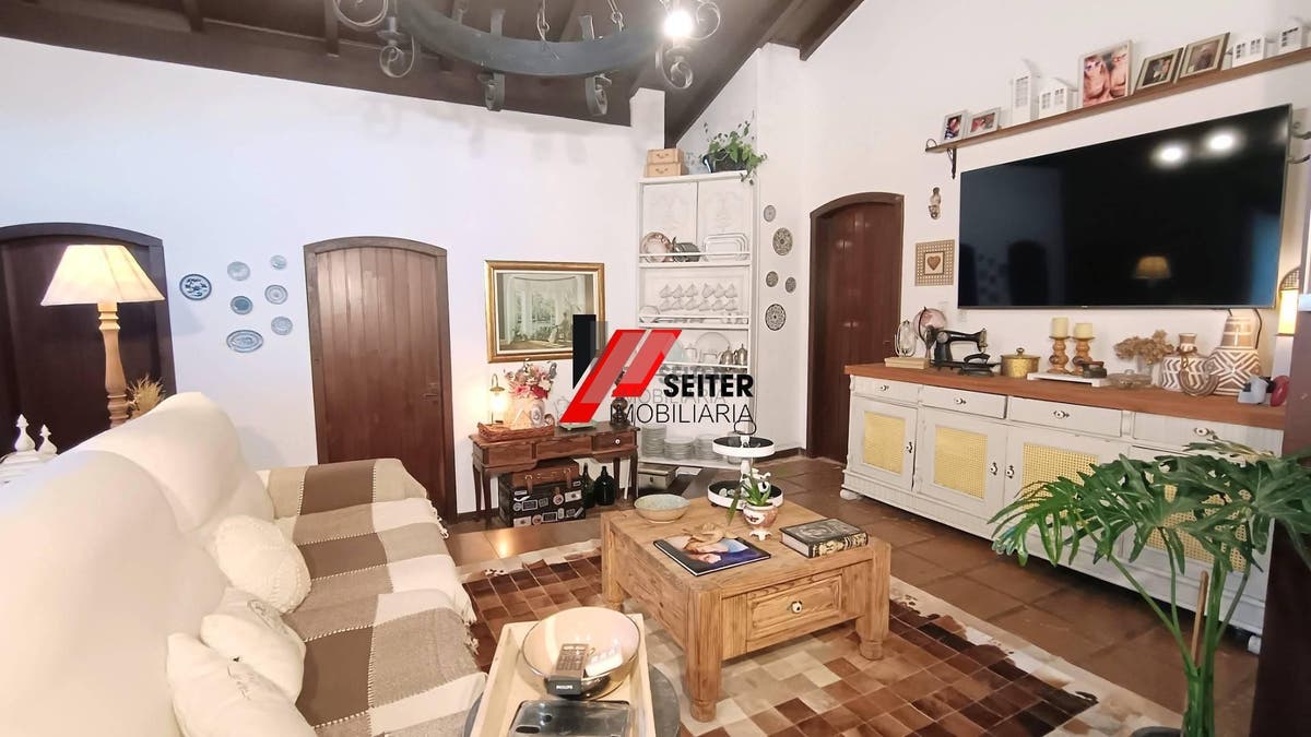 Casa comercial a venda em Canasvieiras norte de Florianópolis