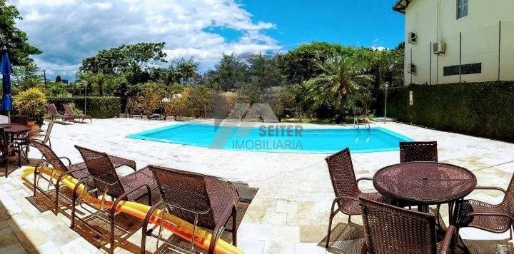 Apartamento com 3 quartos e 2 vagas em Itacorubi, Florianópolis