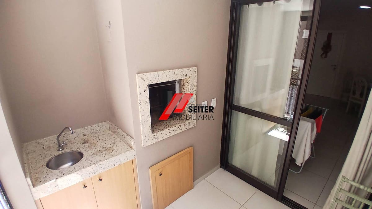 Apartamento de 2 dormitórios à venda no Itacorubi