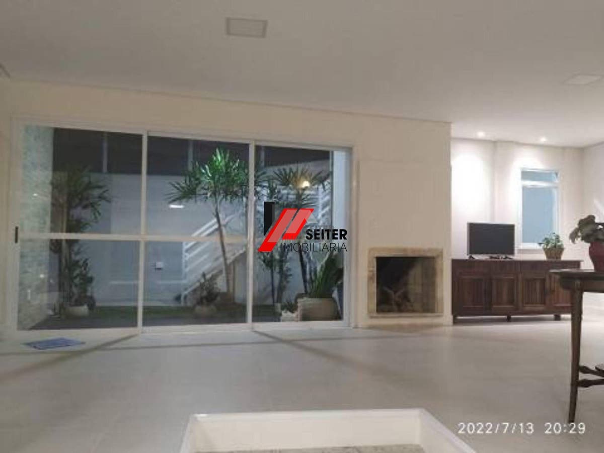 Casa a venda no bairro João Paulo com 4 dormitórios