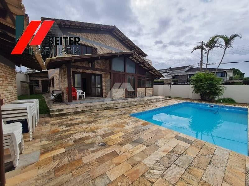 Casa para locação com 5 dormitórios bairro Coqueiros florianópolis