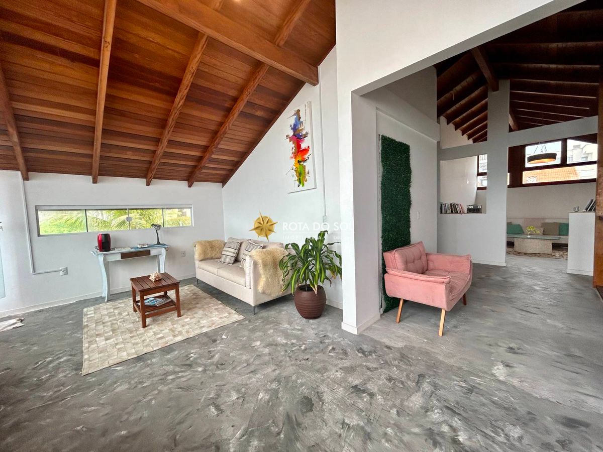 Casa Frente Mar à venda Praia de Canto Grande Bombinhas SC - 2