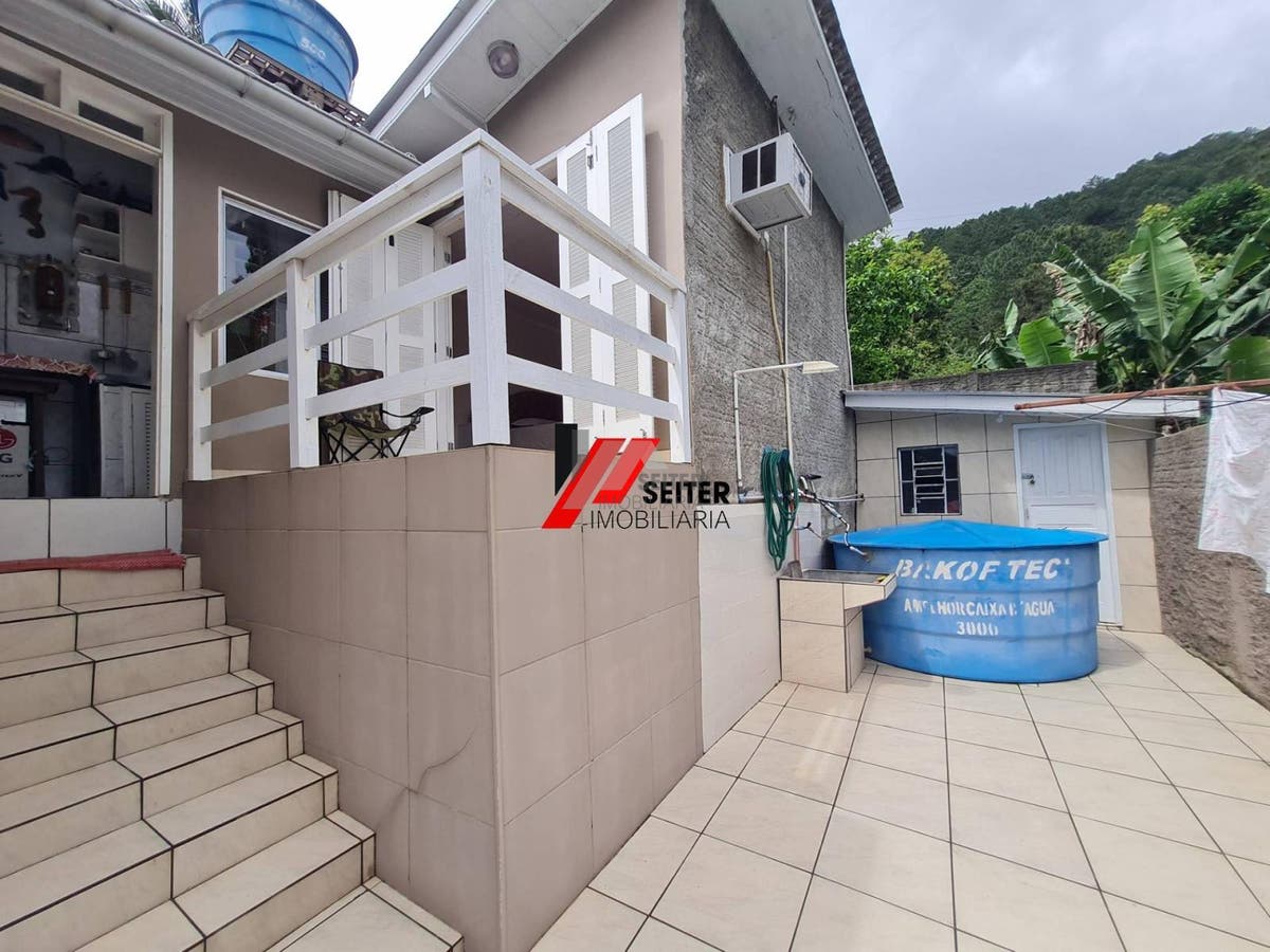 Casa de 2 domritorios a venda Florianopolis Itacorubi