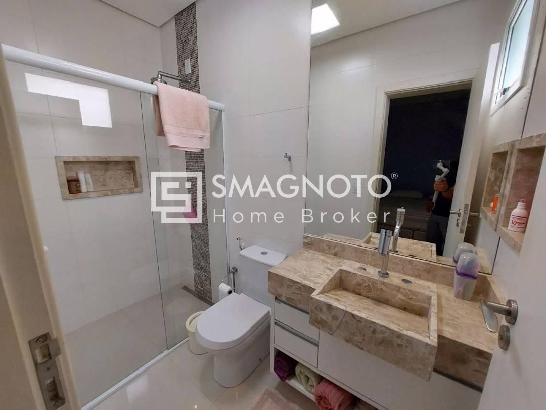 Vendo Sobrado no condomínio Aguas de São Pedro 3 suítes, piscina e excelente nível de acabamento!