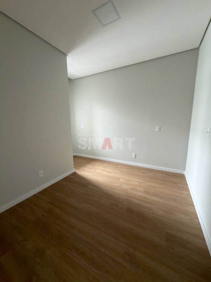 Geminado novo 1 suíte + 2 quartos em fase final de construção