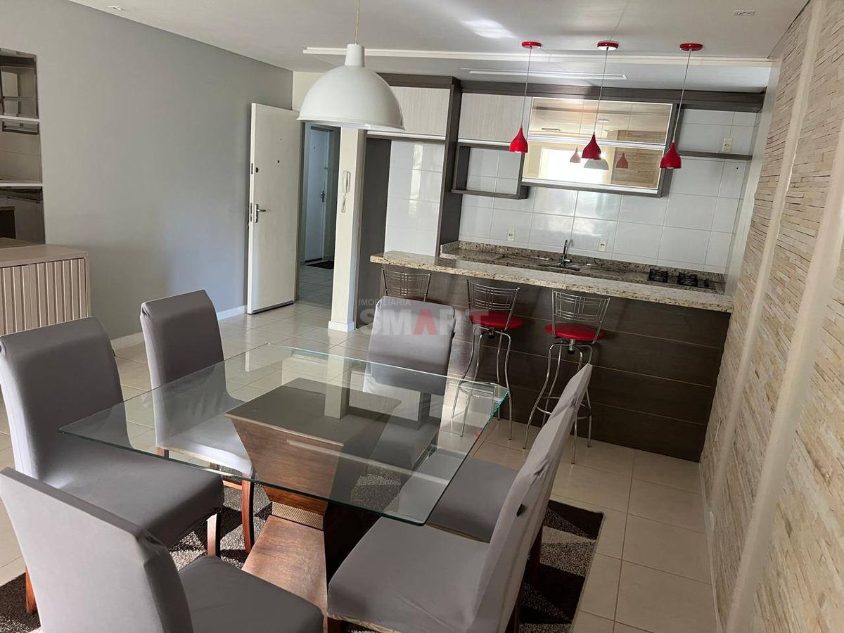 Apartamento 3 quartos semimobiliado com 2 vagas de garagem e box