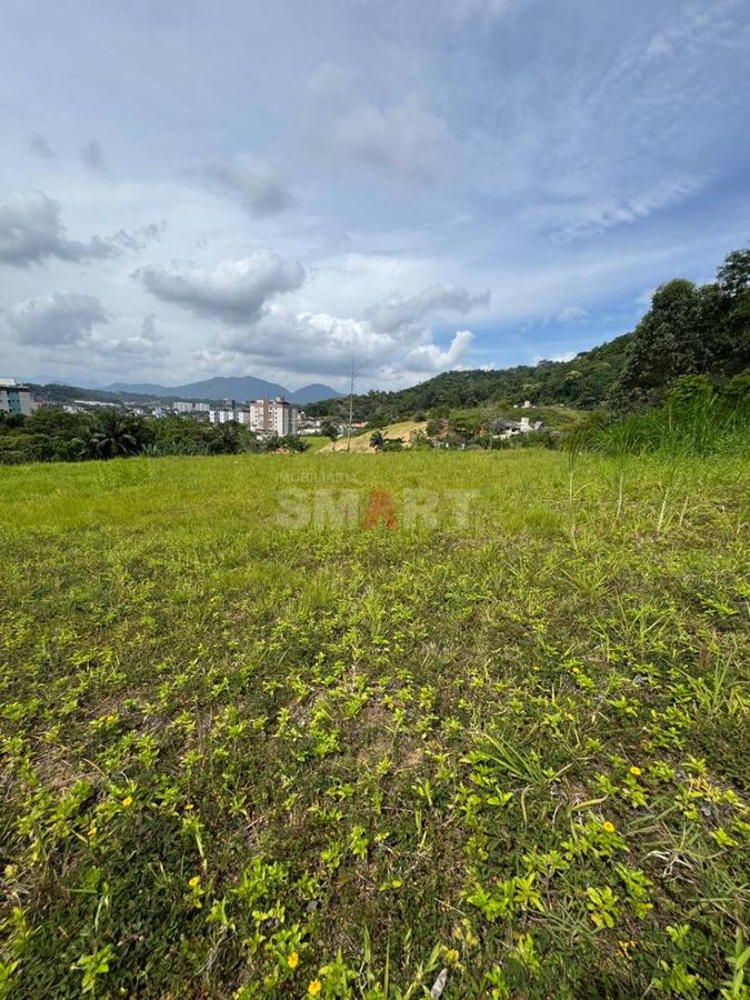 Terreno de 325,74m² na Barra do Rio Cerro