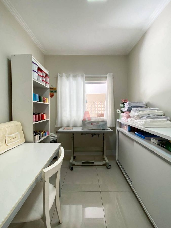 Casa à Venda no Amizade com Terreno de 396m²