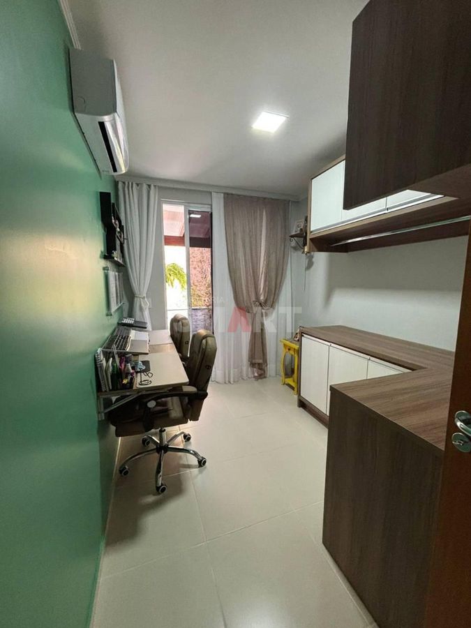 Apartamento com 2 Quartos e Ampla Área Externa no Bairro Amizade