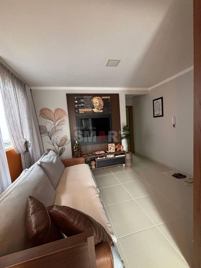 Apartamento com 2 Quartos e Ampla Área Externa no Bairro Amizade