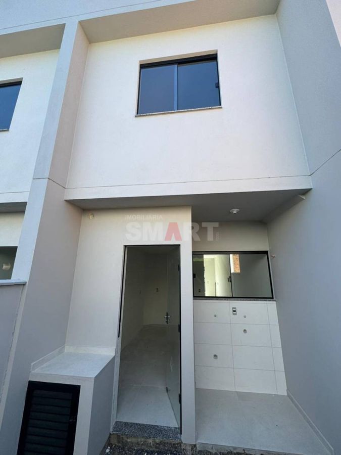 Casa Geminada Duplex com 02 Quartos no Jaraguá 99