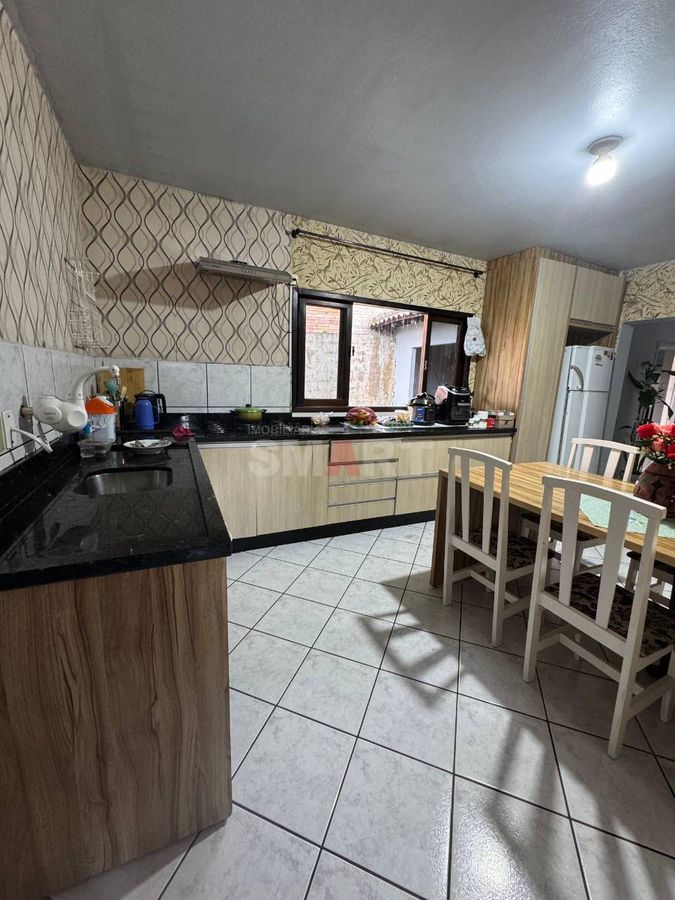 Casa com 3 Quartos no Bairro Rau
