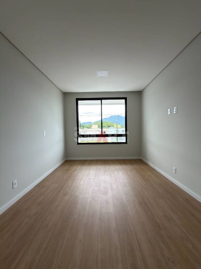 Geminado novo 1 suíte + 2 quartos em fase final de construção