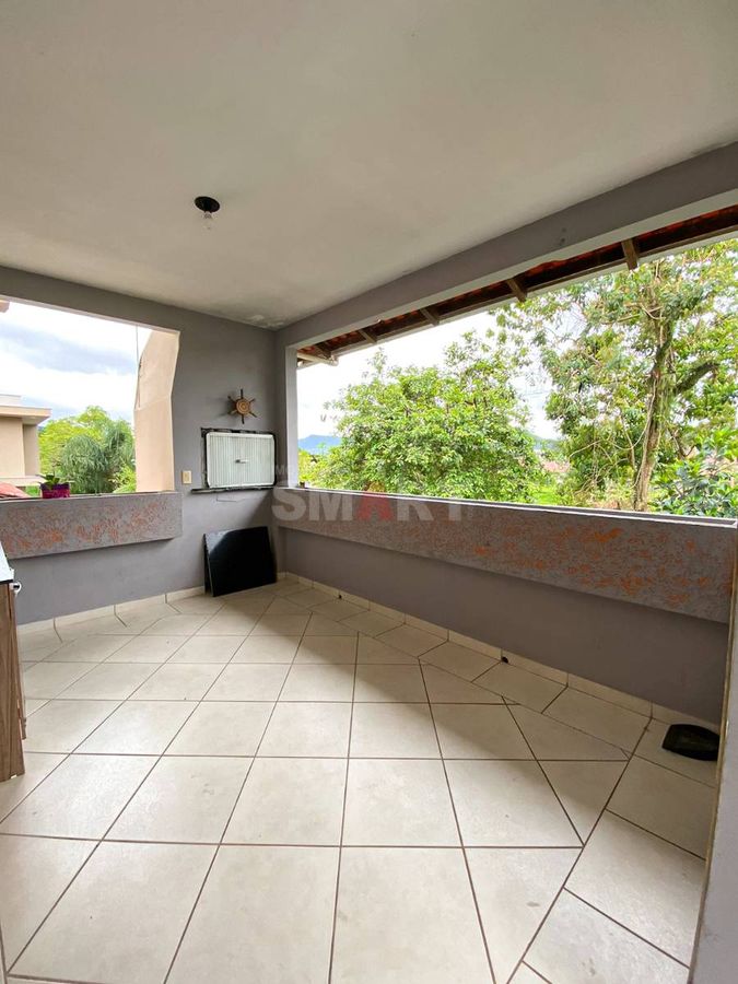 Casa Sobrado com 6 quartos no bairro Amizade