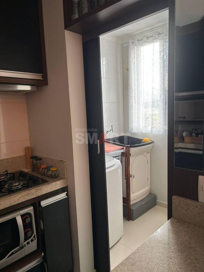 Apartamento com 2 Quartos e Ampla Área Externa no Bairro Amizade