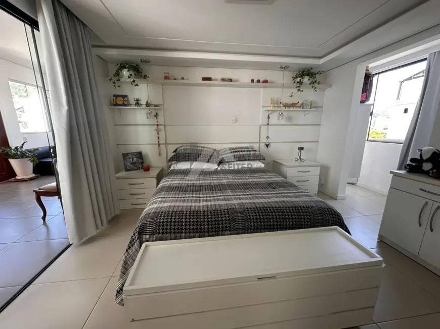 Cobertura Duplex com 3 quartos, Itacorubi - Florianópolis