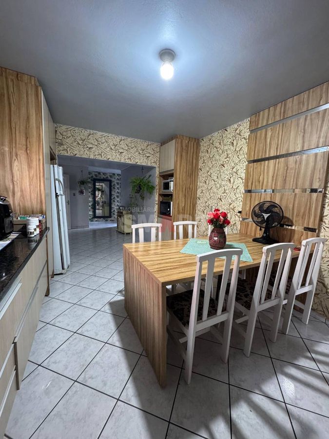 Casa com 3 Quartos no Bairro Rau