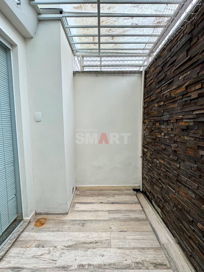 Casa Geminada em Condomínio Fechado no Amizade